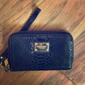 Michael Kors Wristlet Wallet